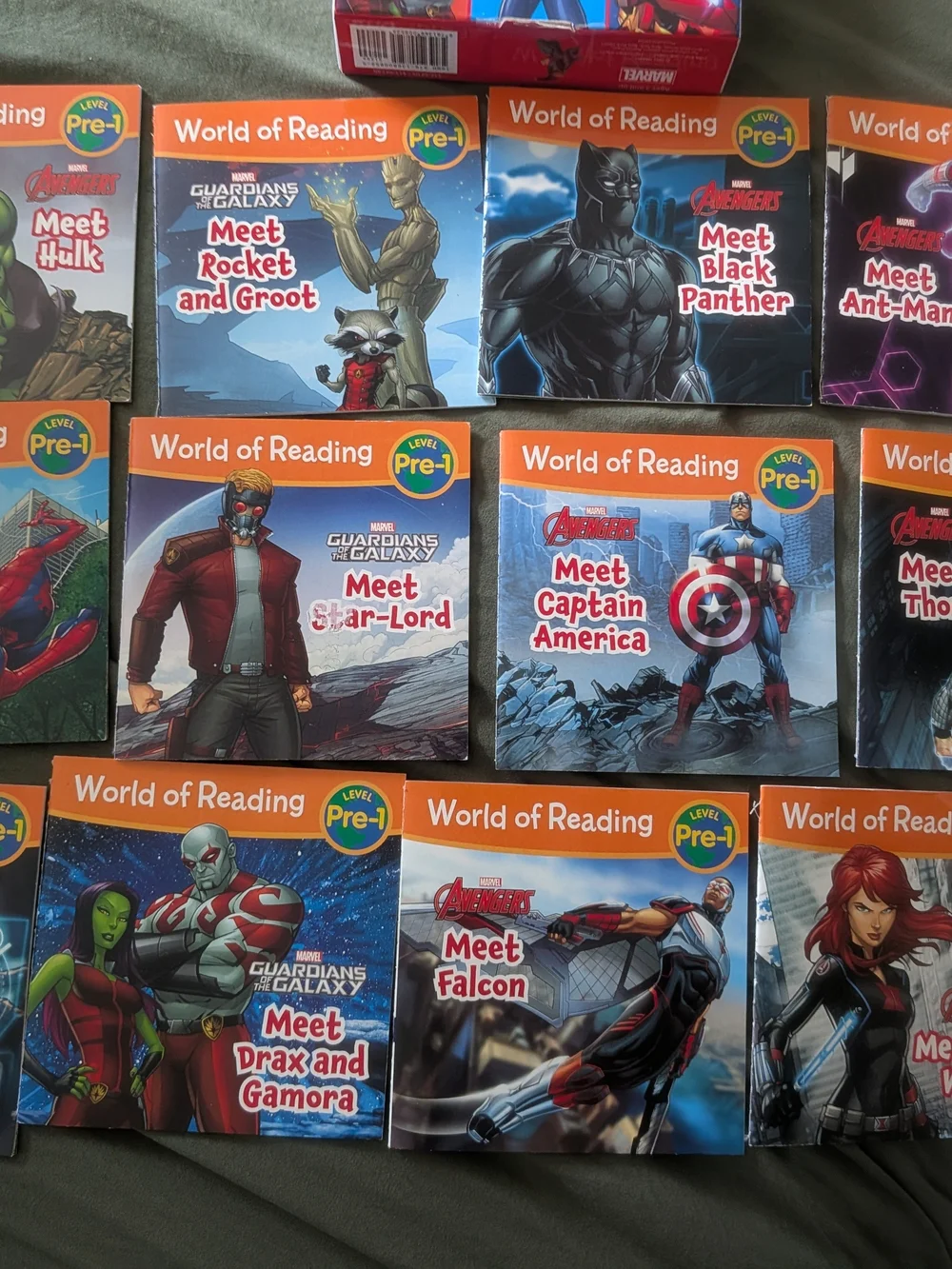 World of Reading Pre-Level 1 Marvel Meet the Super Heroes (Box Set of 12)